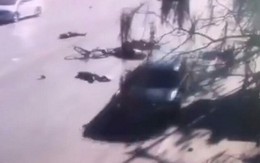 Lao xe trước trường tiểu học Trung Quốc, 5 trẻ thiệt mạng