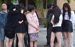 Thác loạn 'tiệc ma túy' giữa 7 'chân dài' và 10 nam thanh niên