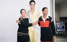 Bố mẹ H'hen Niê lặn lội từ Tây Nguyên xuống Sài Gòn tiễn con gái thi Miss Universe