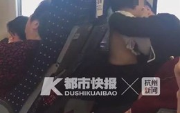 Tranh cãi quanh clip bố sờ soạng con gái trên tàu: Cảnh sát tuyên bố không phải quấy rối, luật sư lên tiếng phản bác