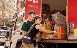 Nữ bốc vác Hong Kong thu hút cộng đồng vì vẻ ngoài xinh đẹp