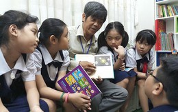 Thầy hiệu trưởng suốt 7 năm đứng đón học sinh