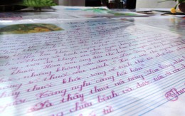 Phát khóc nhìn con học thuộc lòng bài văn để thi