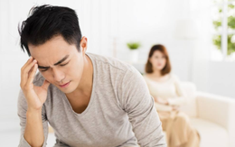 Người chồng định ly hôn để được chia tiền cứu mẹ