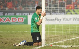Bố của Lâm "Tây" tiết lộ lý do con trai ôm cột dọc khóc ngon lành khi vô địch AFF Cup 2018