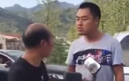 Người đàn ông Trung Quốc trả thù giáo viên đánh mình 20 năm trước