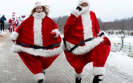 Giáng sinh rực rỡ từ châu Á, châu Âu đến Trung Đông