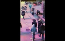 Điều kỳ diệu mà cảnh sát đã làm cho đôi tình nhân đánh rơi nhẫn cầu hôn