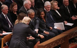 Xúc động tang lễ cựu Tổng thống Bush và cái bắt tay hòa bình của ông Trump cùng bà Obama
