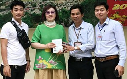 Nữ khách Hàn Quốc nhận lại ví có 70 triệu đồng bỏ quên ở Ngũ Hành Sơn