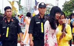 Gần 1.000 người giữ an ninh đường hoa Nguyễn Huệ
