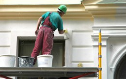 Các gia đình có tiền nhưng không thể sửa nhà vì hàng xóm