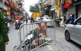 Hà Nội: 3 cháu học sinh thoát chết hy hữu sau khi chiếc “xe điên” gây tai nạn làm 2 người nhập viện