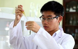 'Chàng trai vàng' Hóa nhận học bổng từ đại học số 1 thế giới