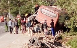 Ôtô khách tông xe tải làm một người chết, 4 bị thương