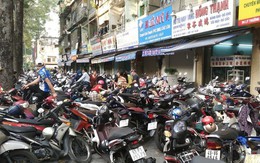 Giao lưu với U23 Việt Nam, CĐV bị bãi xe 'chặt chém' 50.000 đồng/chiếc