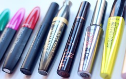 Nếu mascara có dấu hiệu này, bạn nên vứt nó đi ngay và luôn