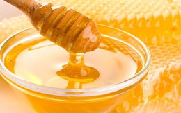Có nên dùng mật ong để nhỏ mắt?