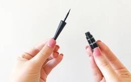 Dùng loại kẻ mắt nước có giá 70 ngàn đồng suốt 10 năm, cô nàng này vẫn không chịu đổi vì nó quá tốt