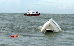 Chìm thuyền giữa sông khiến 5 cửu vạn tử vong và 4 người mất tích