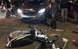 Xe mô tô nát bét, 3 người trọng thương trong cú va chạm kinh hoàng