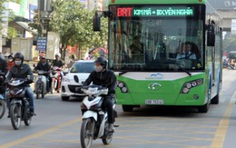 Không cho đi chung, BRT vẫn bị lấn làn