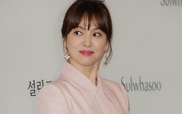 Song Hye Kyo công khai xuất hiện, lộ thân hình béo ú, mặt tròn xoe