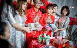 Cô dâu chú rể được hội bạn thân mừng cưới 100% bằng tiền lẻ 1k, 2k, đêm tân hôm đếm rụng tay mà không hết