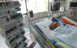 Bé 3 tháng hôn mê vì bị quả táo rơi từ tầng 24 xuống trúng đầu