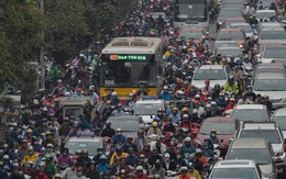 Hà Nội: Ùn tắc kinh hoàng trên đường Vành đai 3, hàng nghìn phương tiện 'chôn chân' từ sáng sớm
