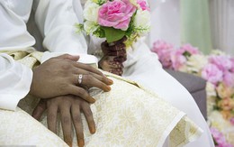 Vợ tiêu hoang và không chịu sex, chồng quyết ly dị ngay trong tuần trăng mật