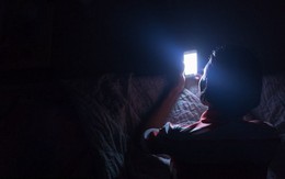 Bắt gặp con trai xem phim khiêu dâm, ông bố đã có hành động đáng sợ
