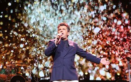 Danh ca Modern Talking khiến 4.000 khán giả Hà Nội nhảy sung khán đài