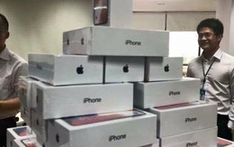 Một công ty mua hàng chục hộp “iPhone X” tặng chị em ngày 8/3