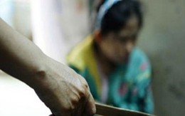 Thiêu sống vợ bất thành, tiếp tục dùng dao truy sát
