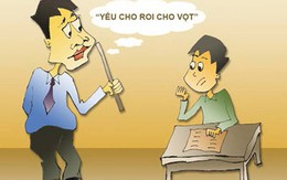 Học sinh tiểu học non nớt, cần động viên hơn là phạt quỳ gối