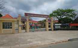Cô giáo bắt học sinh quỳ có phạm tội làm nhục người khác?