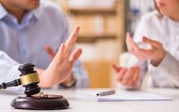 Ly hôn vì chồng quanh năm suốt tháng ở tù