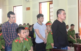 Trùm giang hồ buôn ma túy nhận án tử náo loạn ở tòa
