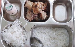 Chi 50.000 đồng một ngày, phụ huynh trường Ban Mai tố bữa ăn nghèo nàn