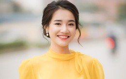 Bố mẹ không thích con gái hở hang, Nhã Phương vẫn thử mốt khoe nội y