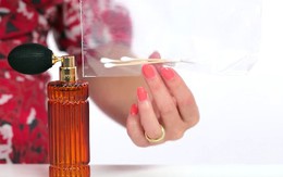 Dùng nước hoa mà các nàng không biết đến những mẹo này thì đừng hỏi sao mình chẳng thơm như "cô gái bàn bên" nhé