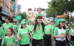 Diễn viên Hồng Đăng đi bộ cùng hơn 20.000 học sinh Hà Nội