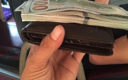 Nhân viên xe khách tìm người trả lại ví tiền có 8.300 đô la gây bão cộng đồng mạng