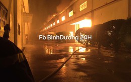 Lính cứu hỏa kiệt sức, ngủ tại hiện trường vụ cháy ở Bình Dương