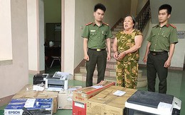 Mẹ kéo con trai dị tật vào đường dây làm giả giấy tờ, tài liệu