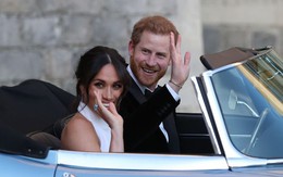 Meghan đeo nhẫn đá quý của mẹ chồng quá cố trong tiệc cưới