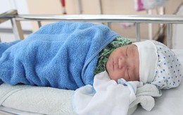Hà Nội: Hai bé sơ sinh bị mẹ bỏ rơi tại bệnh viện đã khỏe mạnh, nhiều "mẹ" muốn xin con về nuôi