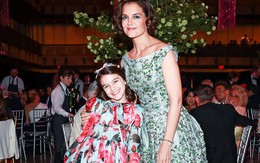 Suri Cruise được khen xinh như thiên thần ở tuổi 12