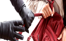 Nữ doanh nhân hoang báo bị cướp gần 2 tỷ đồng